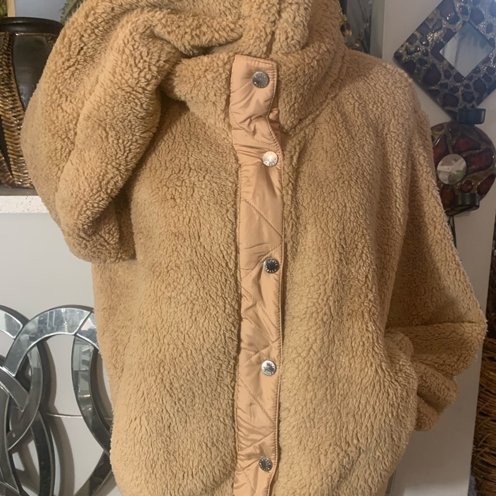 Beige fake Berber jacket size XL by Steve Madden